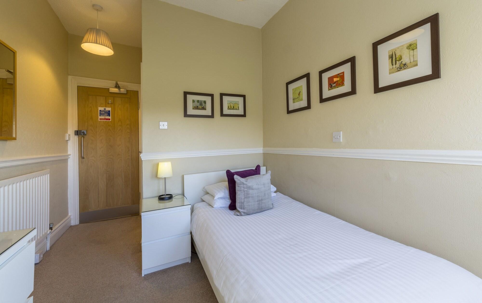 The Gables Guest House Ambleside Bagian luar foto
